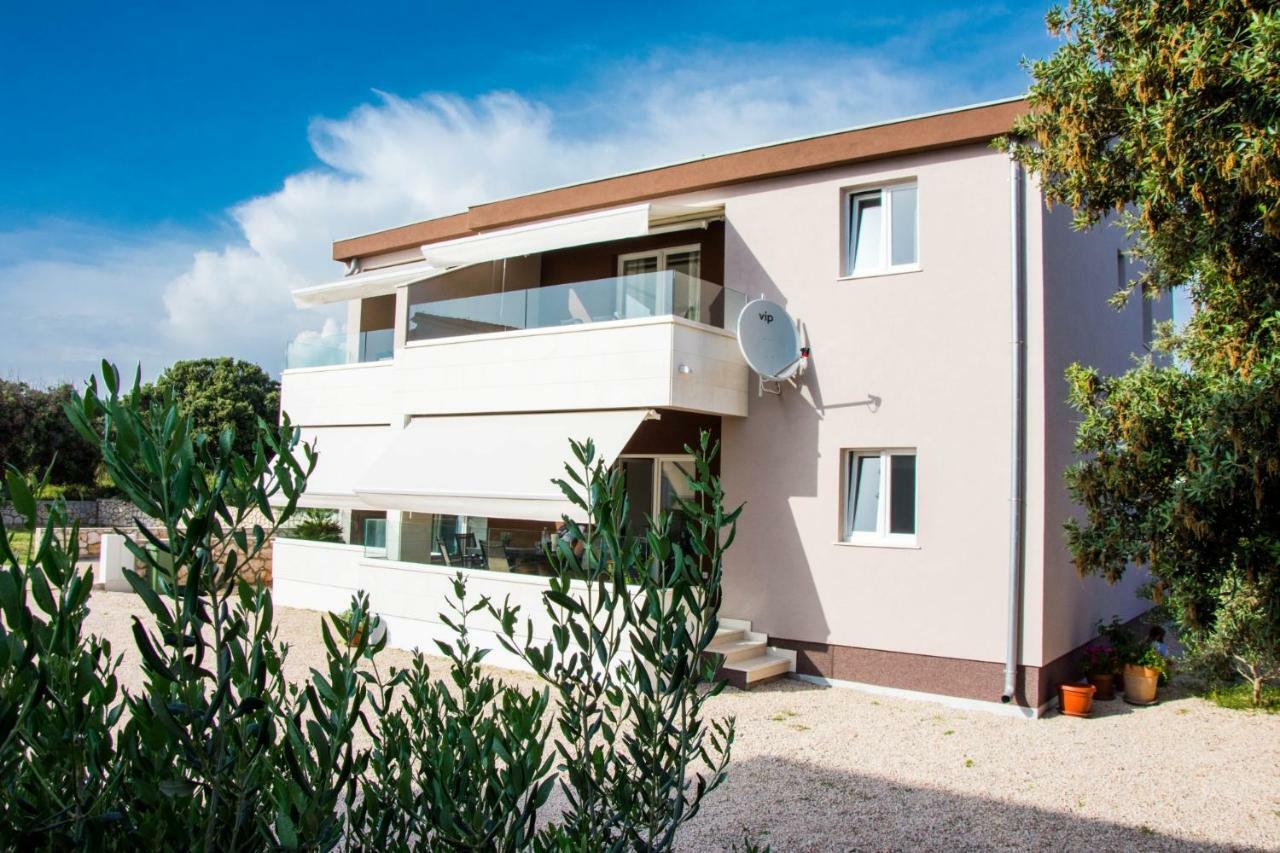 Apartments Melody Mandre Buitenkant foto